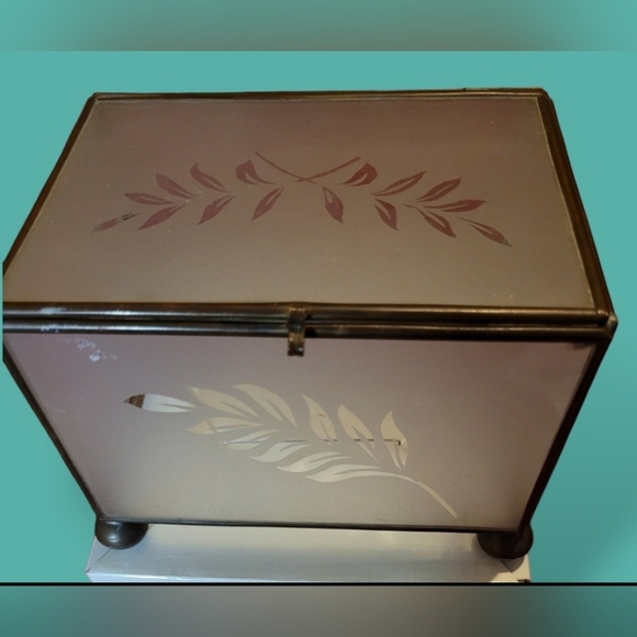 Vintage Clear Glass W/ Brass Curio Jewelry Box Frosted Floral Etchings - Picture 2 of 8